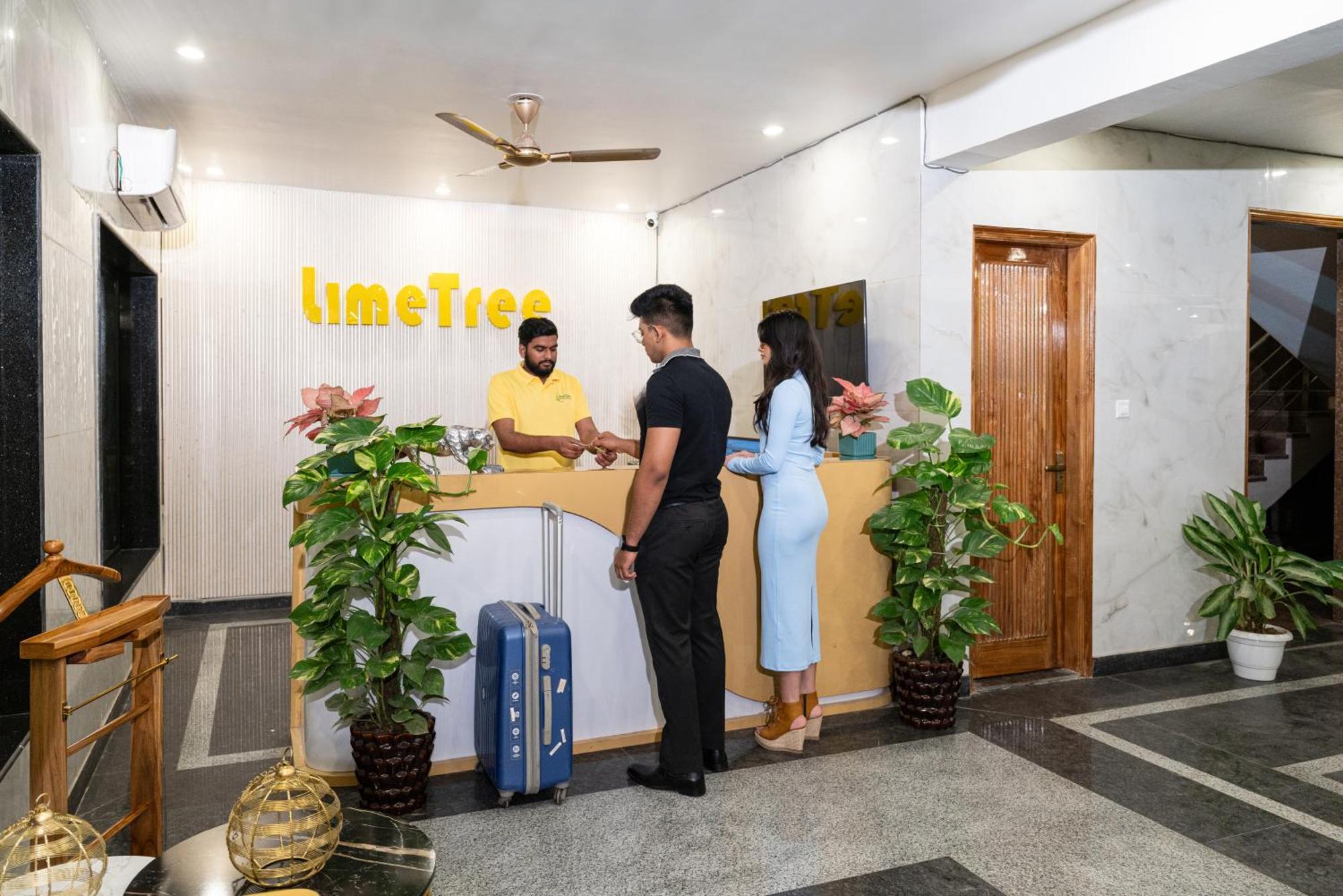 Lime Tree Hotel & One Bhk Serviced Apartment Noida - Sector 50 Metro Exterior photo